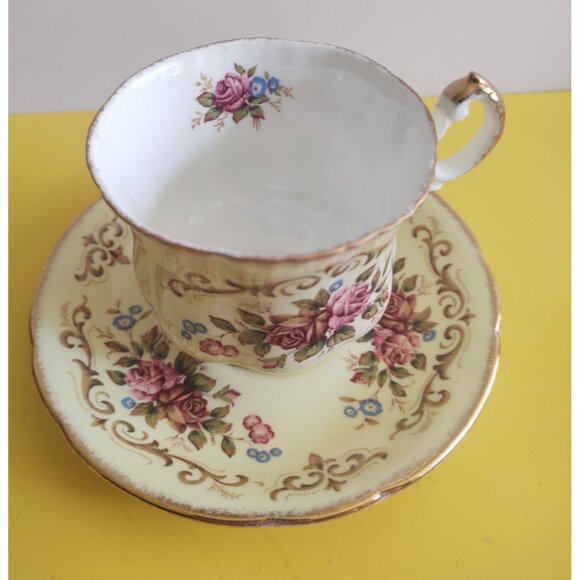 VINTAGE Paragon Bone China Cup & Saucer Set Antique Series Tapestry Rose 1950's - Picture 2 of 12